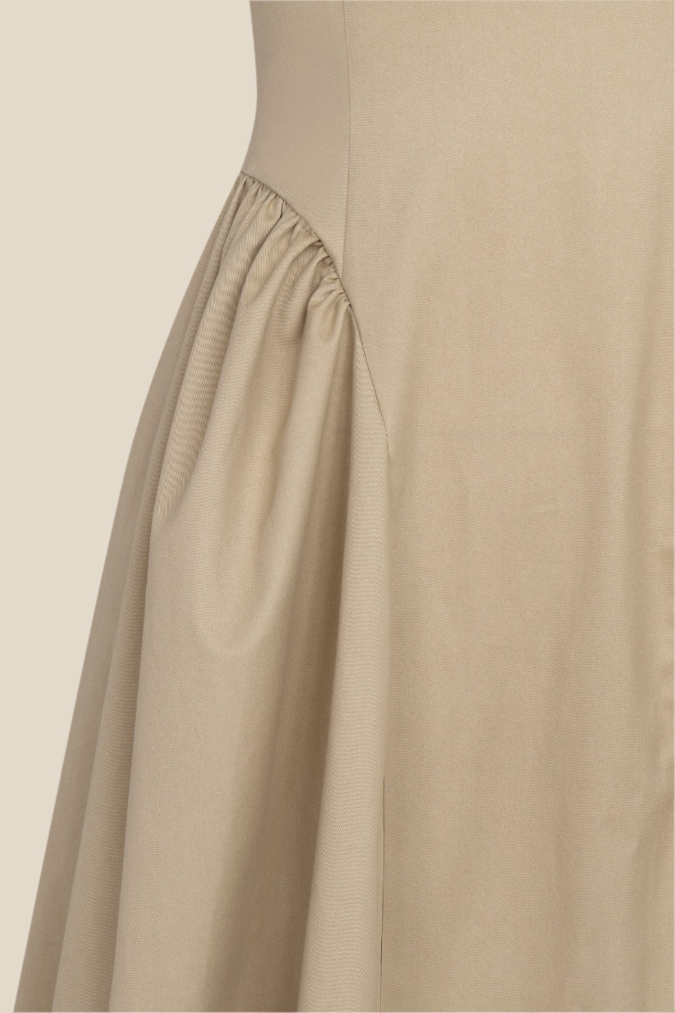 Дамска дълга рокля с гол гръб теадоре