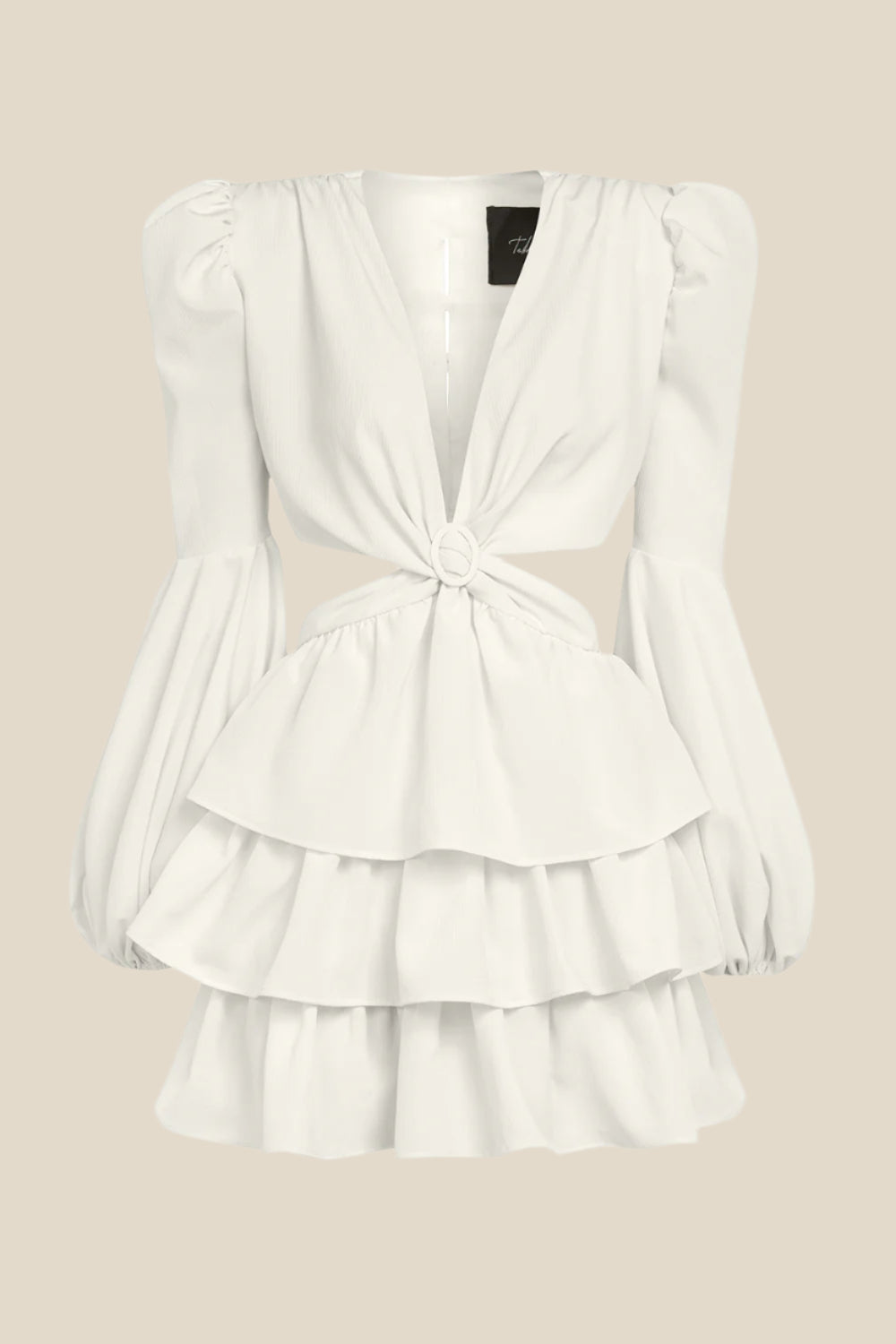 Официална дамска рокля с волани, декоративна катарама и обемни ръкави изработена от 100% бяла коприна от теадоре