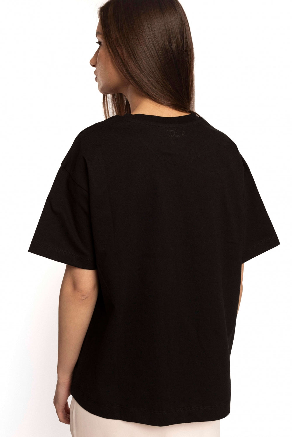 Oversized черен тишърт  с бродерия на водно конче на българския бранд ТеАдоре П