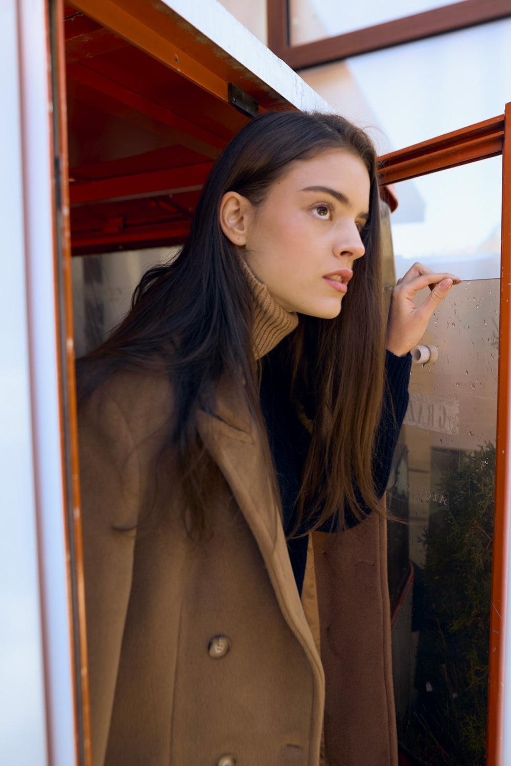 Дамско дълго кашмирено бежово палто от теадореп