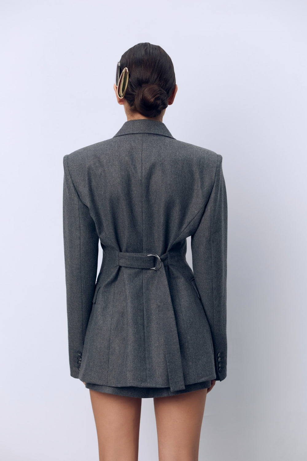 Перфектното дамско сако за всяка модерна жена изработено от 100% лукосзен кашмир от теадореп