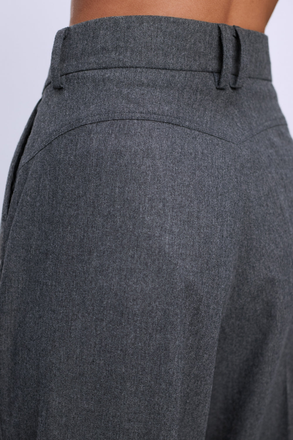 Дамски широк панталон с висока талия изработен от 100% луксозен сив кашмир от теадореп