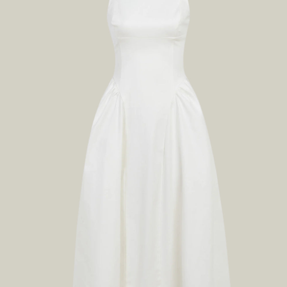 Елегантна дамска бял адълга рокля с набори отстрани от българския моден бранд teadore