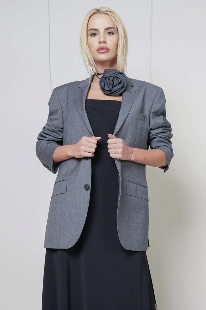 Модерен аксесоар за врата във формата на роза, изработен от 100% вълна на българския топ моден бранд teadorep