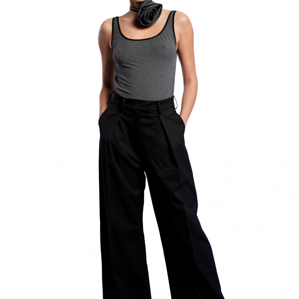 
                  
                    сив потник с черни кантове теадореп
                  
                