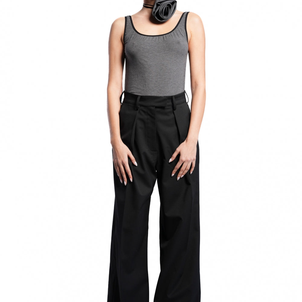 
                  
                    сив потник с черни кантове теадореп
                  
                