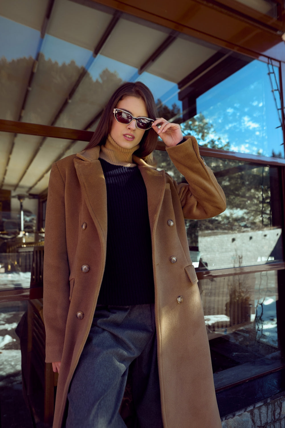 Дамско дълго кашмирено бежово палто от теадореп