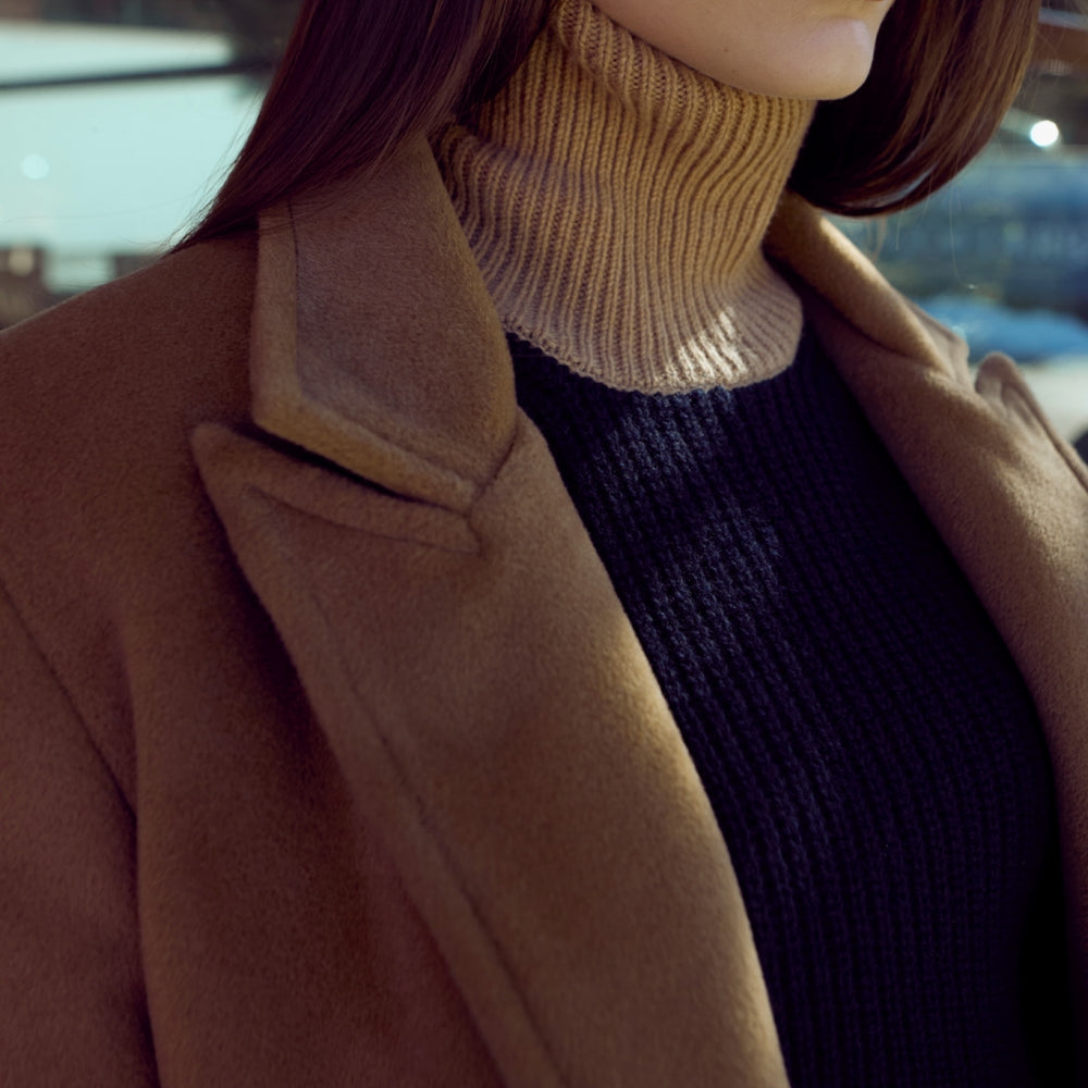 
                  
                    Дамско дълго кашмирено бежово палто от теадореп
                  
                