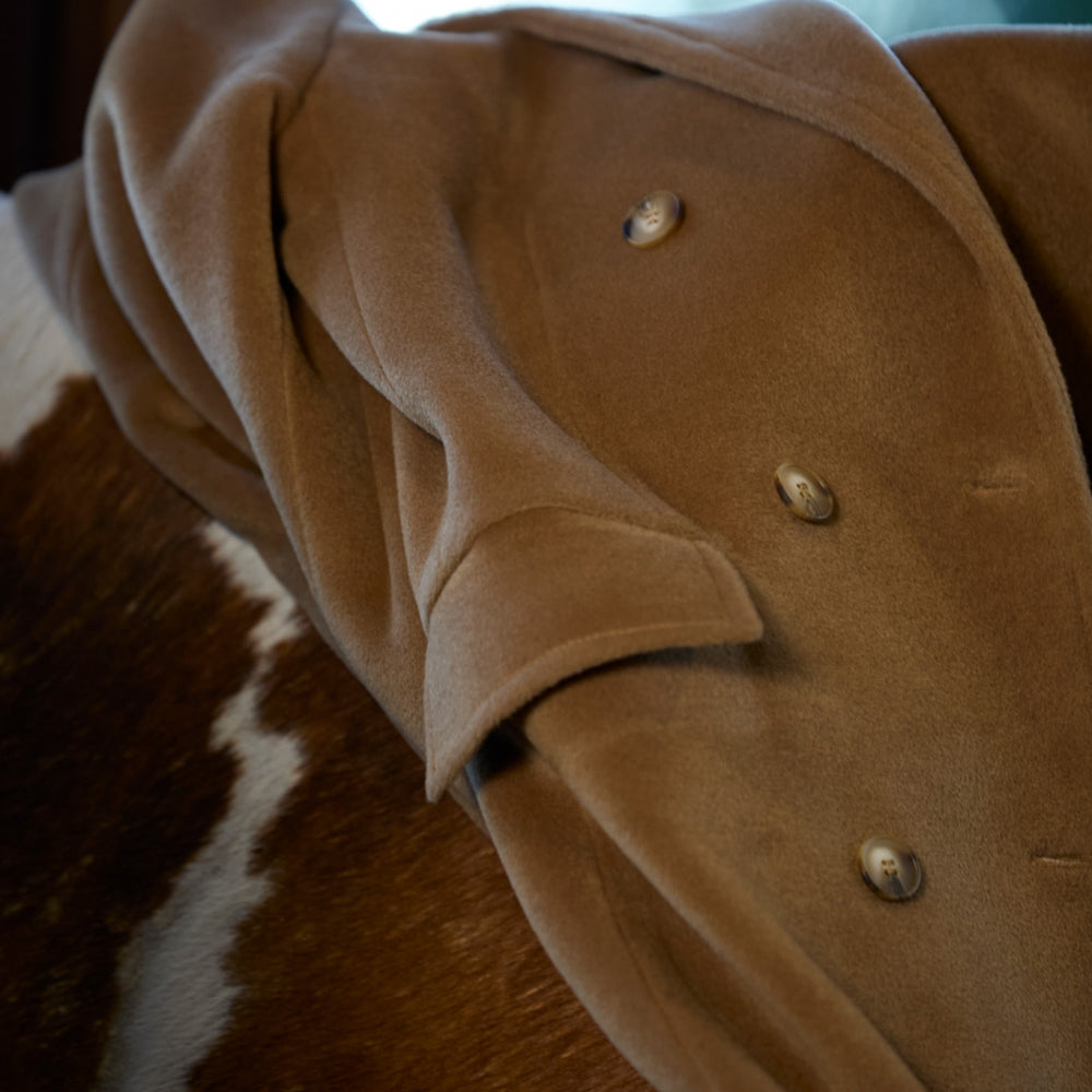 
                  
                    Дамско дълго кашмирено бежово палто от теадореп
                  
                