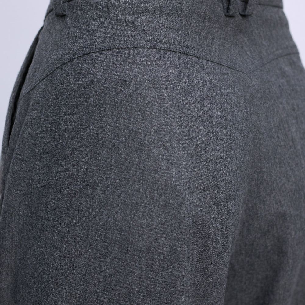 
                  
                    Дамски широк панталон с висока талия изработен от 100% луксозен сив кашмир от теадореп
                  
                