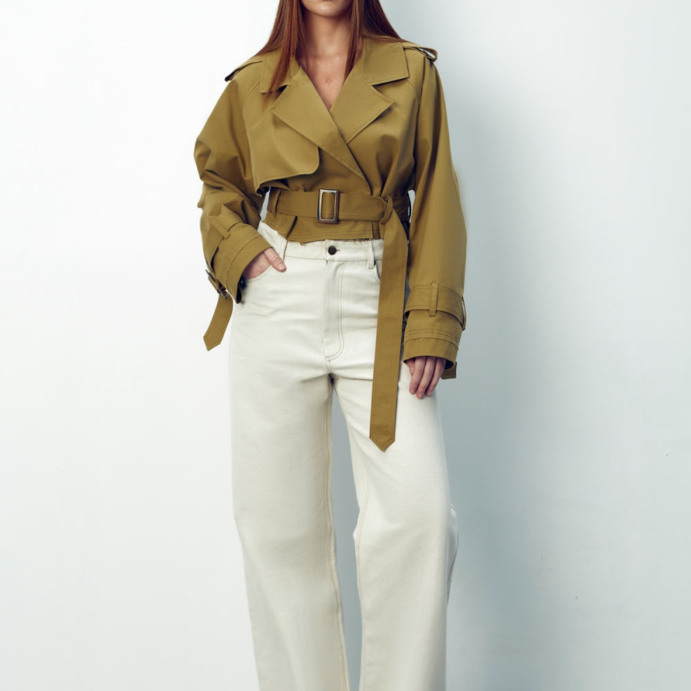 Дамски къс тренчкот от бежов водоотблъскващ габардин памук с модерна кройка от теадореп